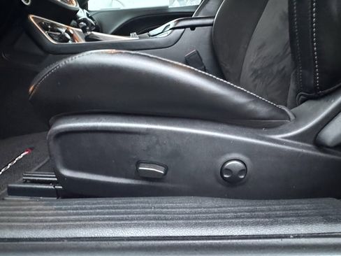 Used 2022 Dodge Challenger GT w/ Plus Package image 16