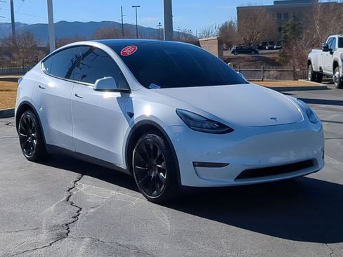 Used 2021 Tesla Model Y Long Range image 7