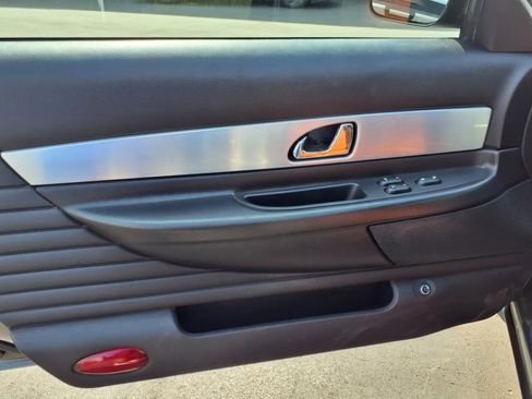 Used 2003 Ford Thunderbird RWD image 12