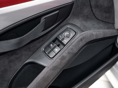 Certified 2016 Porsche Boxster Spyder RWD image 21