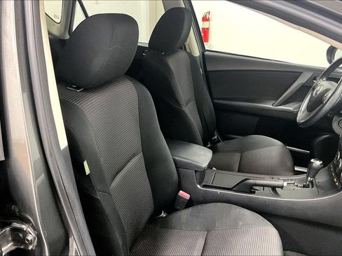Used 2013 MAZDA MAZDA3 i Touring FWD image 9