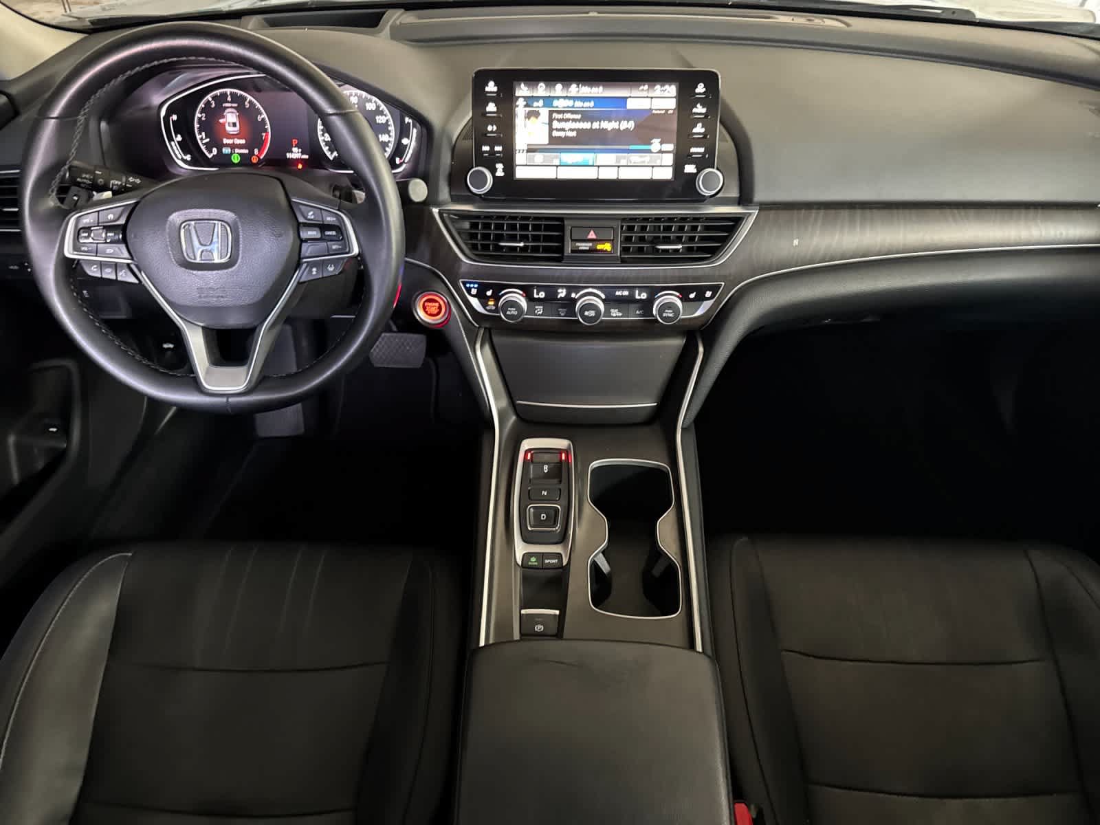 Used 2018 Honda Accord Touring image 3