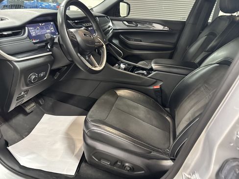 Used 2021 Jeep Grand Cherokee L Altitude image 13