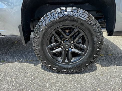 Used 2021 Chevrolet Silverado 1500 LT Trail Boss w/ Bed Protection Package AWD/4WD image 17