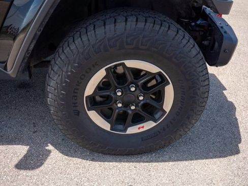 Used 2018 Jeep Wrangler Unlimited Rubicon AWD/4WD image 9