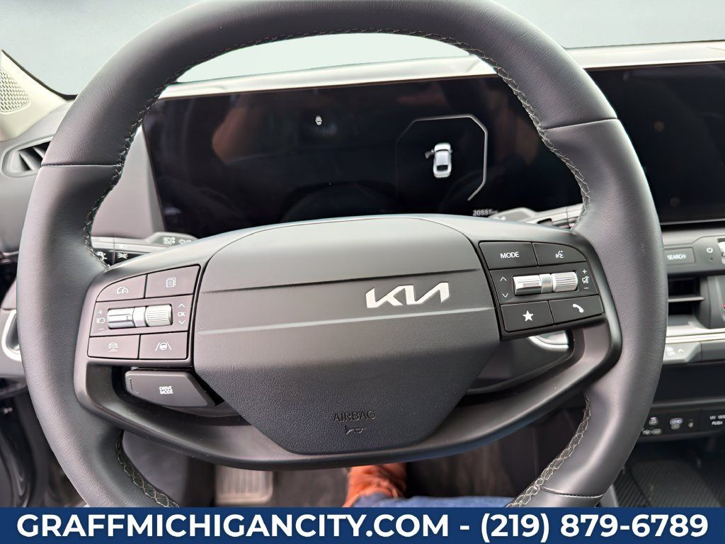 Used 2025 Kia K4 EX FWD image 19