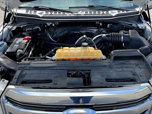 Used 2017 Ford F150 Lariat image 33