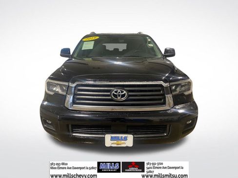 Used 2019 Toyota Sequoia SR5 image 2