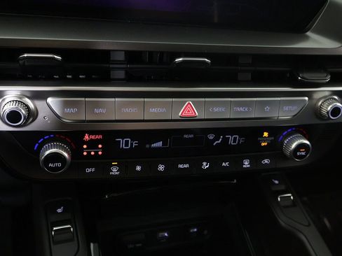 Used 2025 Kia Telluride S AWD/4WD image 51