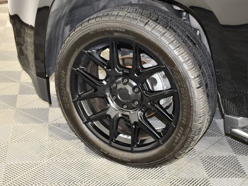 Used 2018 GMC Yukon Denali w/ Open Road Package AWD/4WD image 56