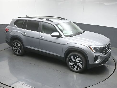 New 2026 Volkswagen Atlas SE FWD image 41