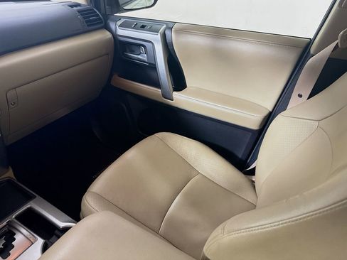 Used 2013 Toyota 4Runner SR5 w/ Convenience Pkg RWD image 21