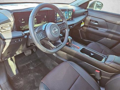 New 2026 Nissan Kicks SR image 3