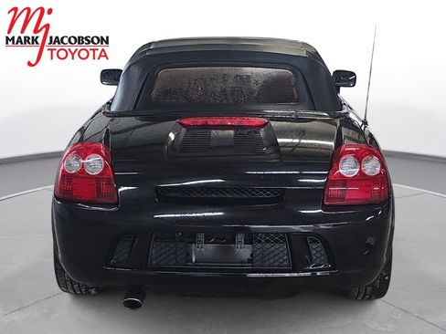 Used 2003 Toyota MR2 RWD image 9