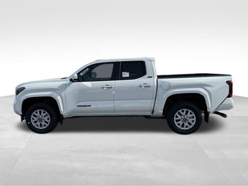 New 2026 Toyota Tacoma SR5 AWD/4WD image 2