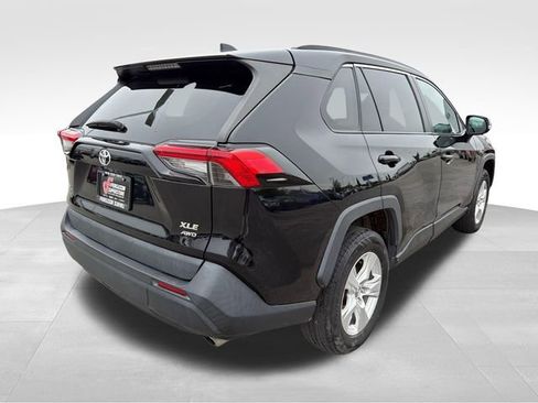 Used 2021 Toyota RAV4 XLE AWD/4WD image 7