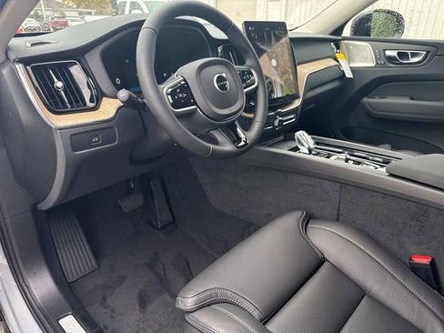 New 2026 Volvo XC60 B5 Ultra image 21