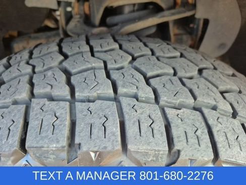 Used 2012 Ford F150 Lariat w/ Lariat Chrome Pkg AWD/4WD image 9