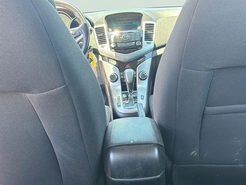 Used 2014 Chevrolet Cruze LT FWD image 26