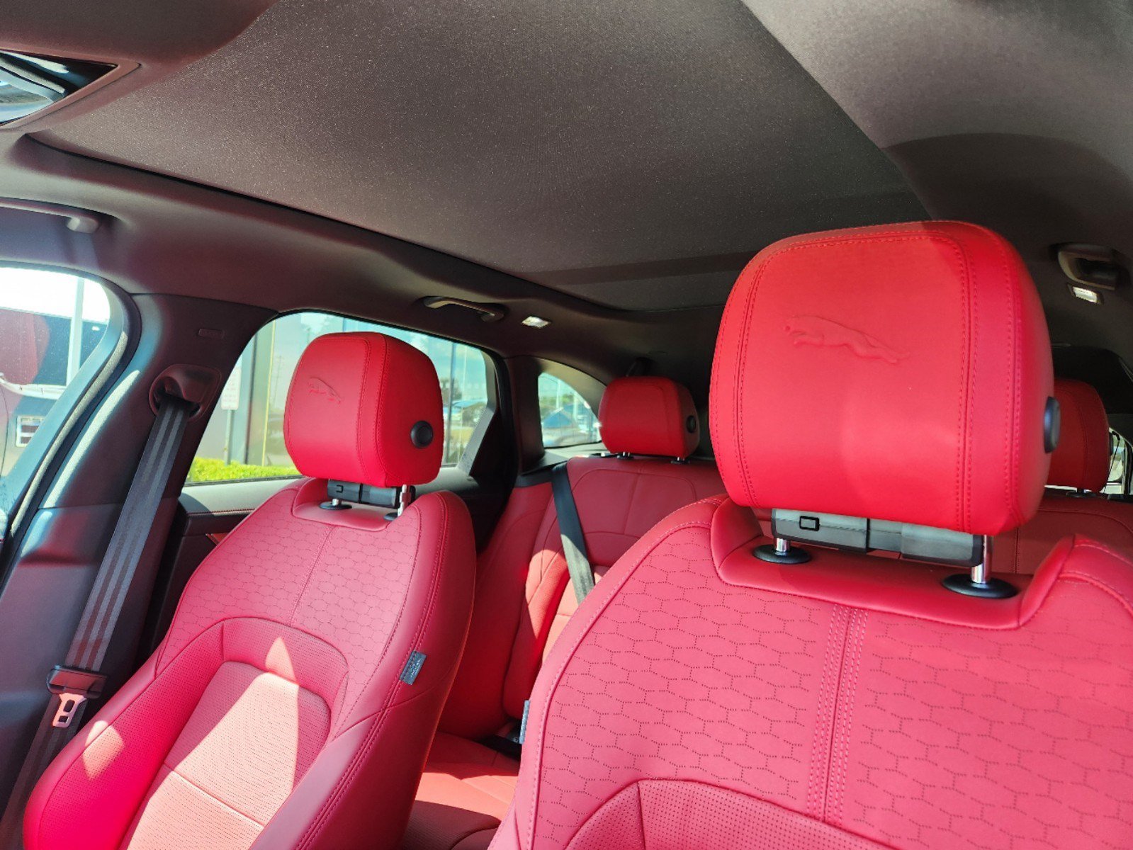 Used 2025 Jaguar F-PACE R-Dynamic S AWD/4WD image 10