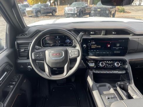 Used 2024 GMC Sierra 2500 AT4 w/ AT4 Premium Plus Package image 15