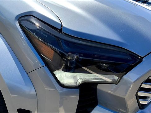 Used 2025 Toyota Tacoma Limited image 28