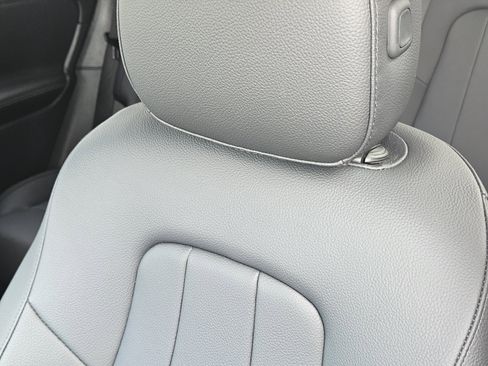 Used 2026 Mercedes-Benz GLB 250 image 14