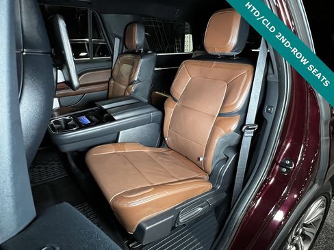 Used 2023 Lincoln Navigator Reserve image 18