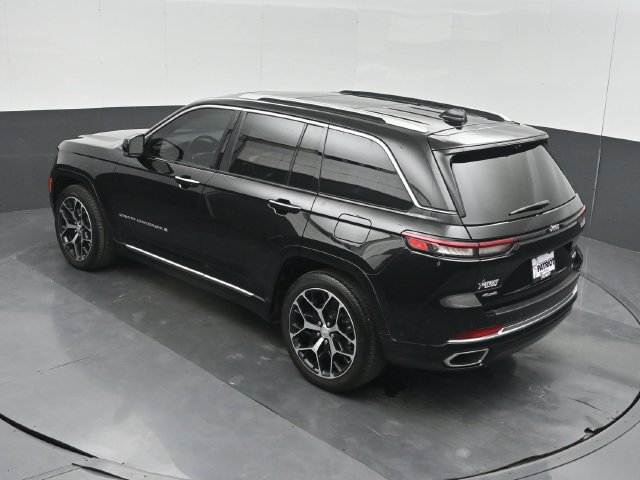 Used 2022 Jeep Grand Cherokee Summit AWD/4WD image 49