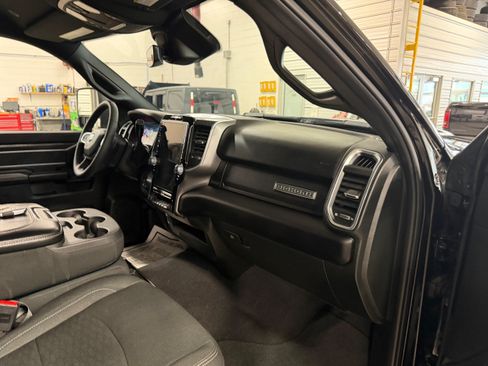 Used 2025 RAM 2500 Big Horn AWD/4WD image 9