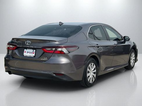 Used 2023 Toyota Camry LE FWD image 5