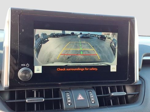 Used 2023 Toyota RAV4 XLE Premium image 19