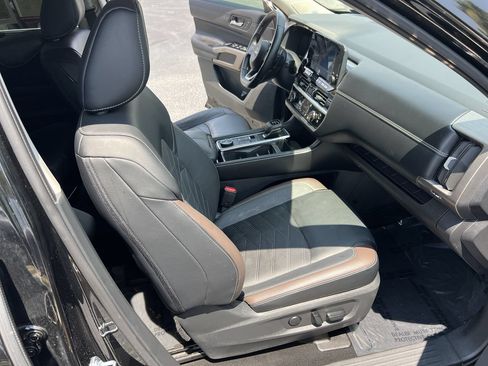 Used 2024 Nissan Pathfinder Platinum w/ Cargo Package AWD/4WD image 35