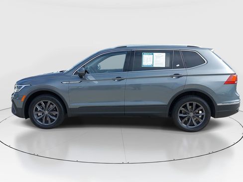 Used 2022 Volkswagen Tiguan SE image 8