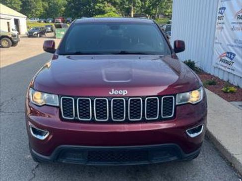 Used 2022 Jeep Grand Cherokee Laredo E AWD/4WD image 5