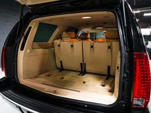 Used 2007 Cadillac Escalade AWD image 14