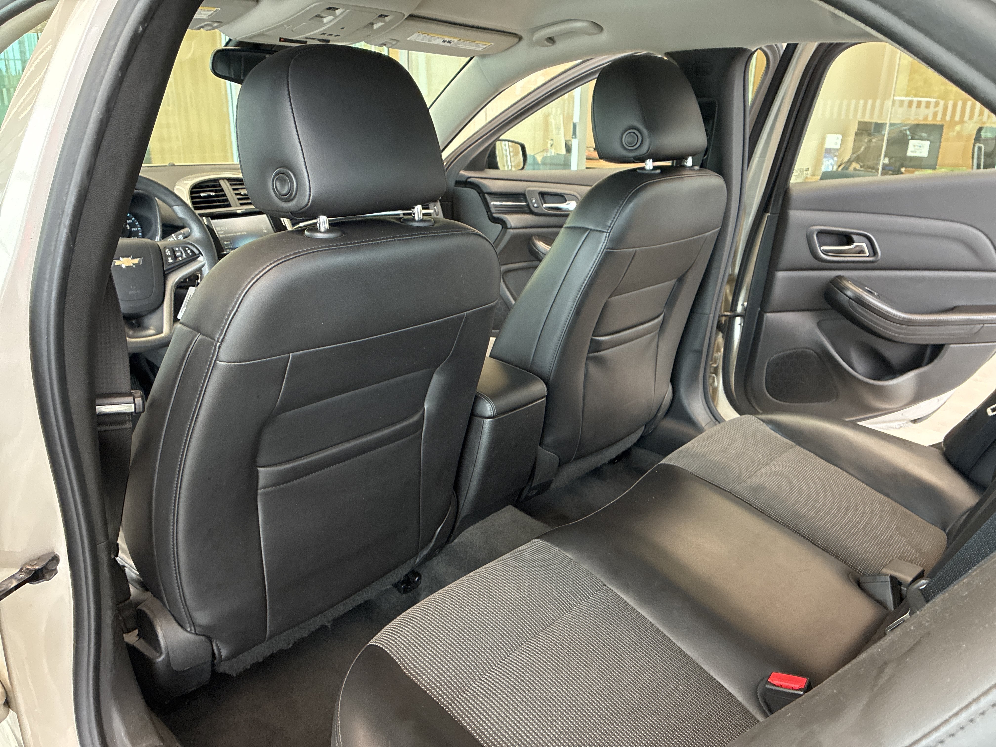Used 2015 Chevrolet Malibu LT w/ Power Convenience Package FWD image 13