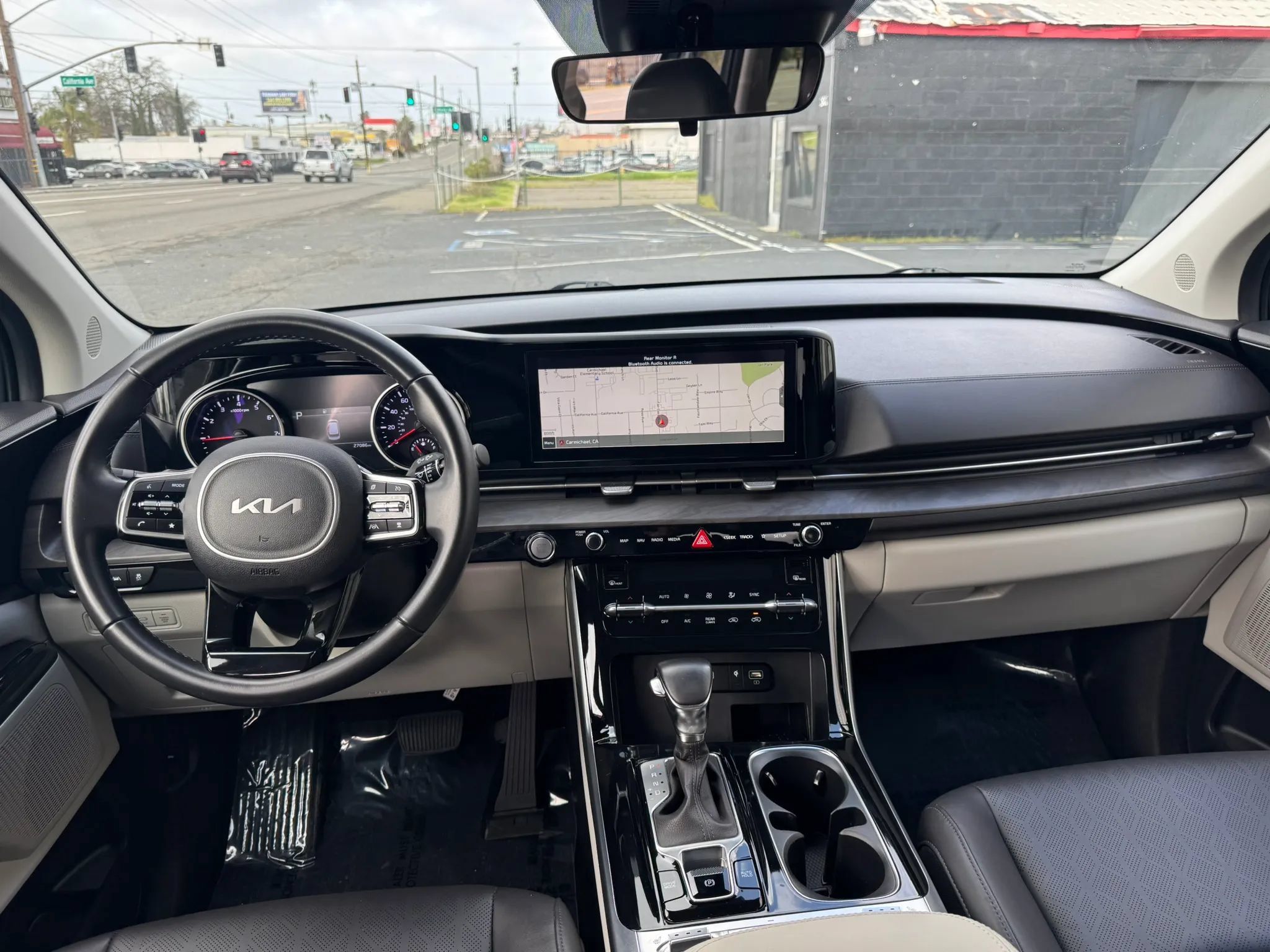 Used 2022 Kia Carnival SX FWD image 26