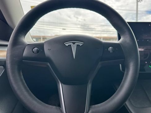 Used 2022 Tesla Model 3 Long Range AWD/4WD image 25
