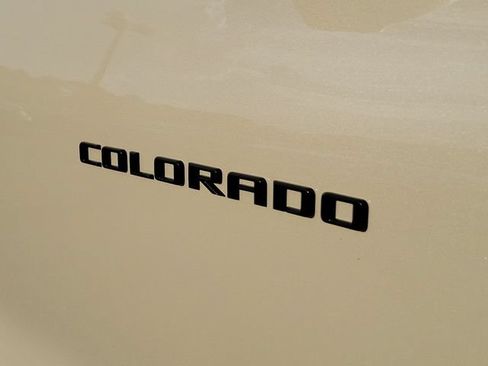 Certified 2024 Chevrolet Colorado Trail Boss w/ LPO, Dark Essentials Package AWD/4WD image 7