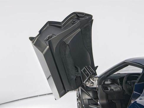 Used 2020 Ford GT Carbon Series RWD image 14