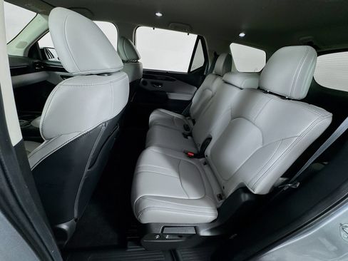 Certified 2025 Honda Pilot EX-L image 17