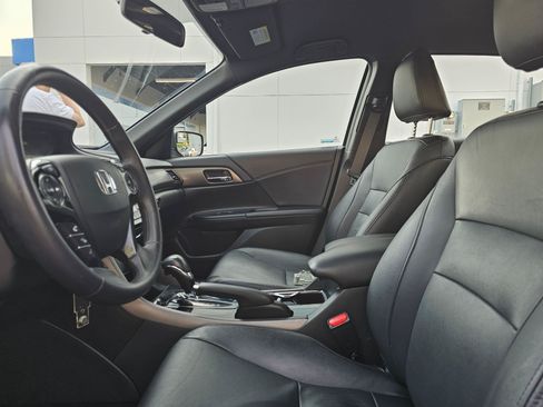 Used 2016 Honda Accord Sport image 23