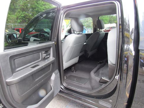 Used 2020 RAM 1500 Tradesman w/ Tradesman SXT Package RWD image 17