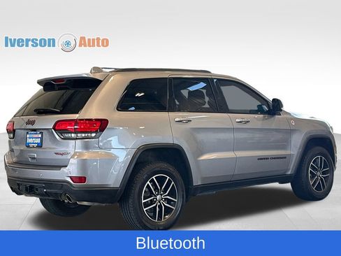 Used 2018 Jeep Grand Cherokee Trailhawk AWD/4WD image 9