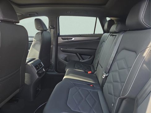 New 2026 Volkswagen Atlas Cross Sport SE FWD image 11