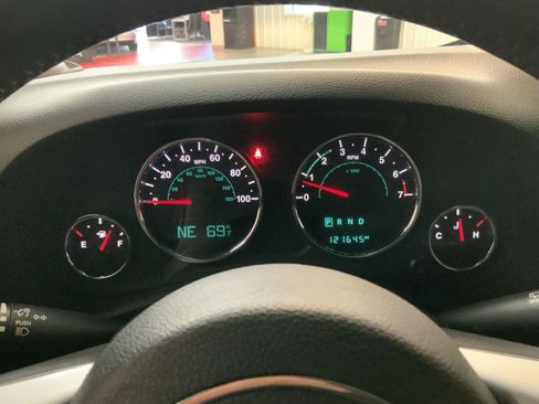 Used 2015 Jeep Wrangler Unlimited Sport AWD/4WD image 17