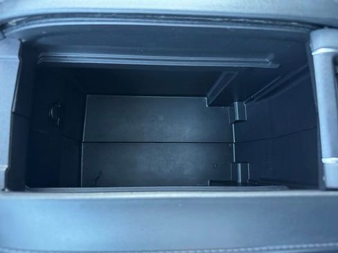 Certified 2023 Toyota Highlander XLE image 25