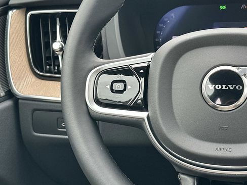New 2026 Volvo XC60 B5 Plus w/ Climate Package PRO image 8