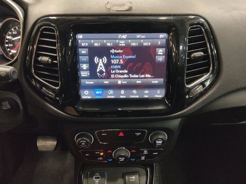 Used 2018 Jeep Compass Limited w/ Navigation Group image 25